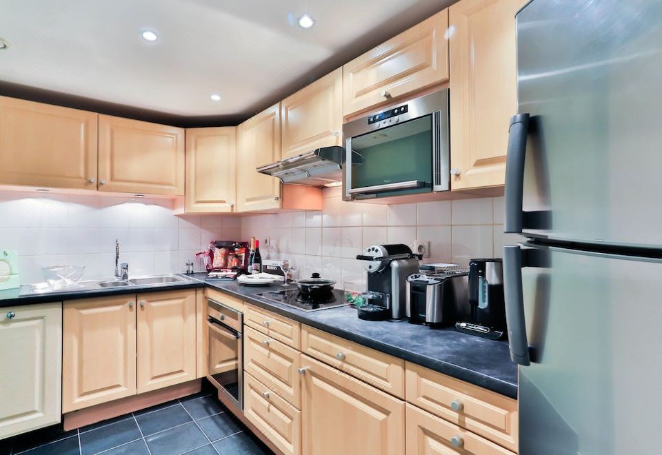 Fraser Suites le Claridge Champs-ElyséesDeluxe King Suite