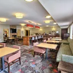 Country Inn & Suites by Radisson, Dearborn, MI