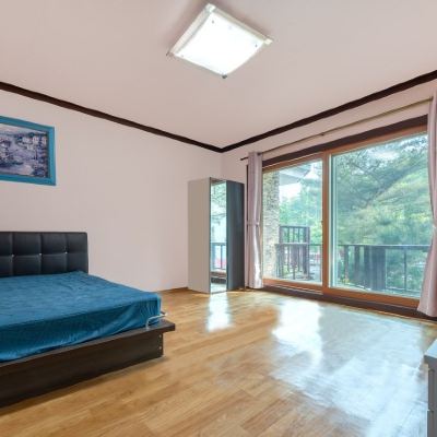 Denebbu 2nd Floor (Condo-Style Family Room and Group Room) (28213)