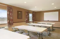 Super 8 by Wyndham Topeka at Forbes Landing