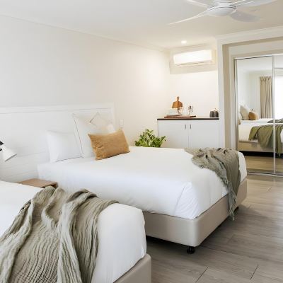 Deluxe Twin Queen Room Noosa Heads Motel Promo Code
