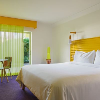 King Room with Mountain View The Saguaro Palm Springs Promo Code