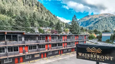 冰川上的水上房屋 酒店