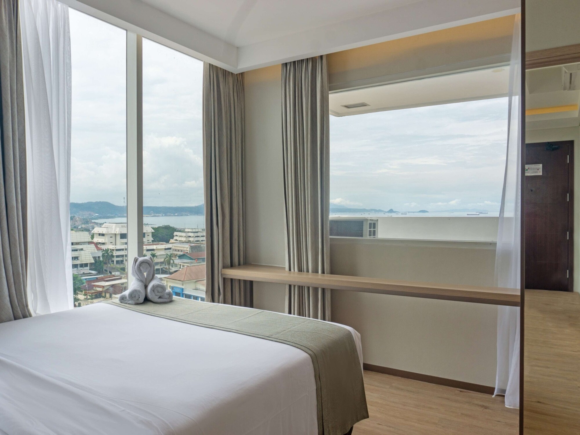 双卧室春丘套房-两张大床-带阳台-海景