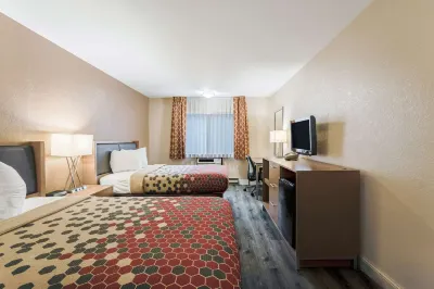 Econo Lodge Madison East Hotels in 