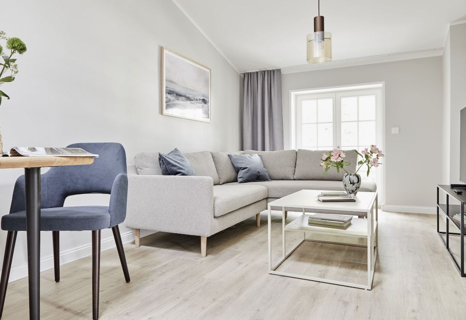 日出套房带蒸汽浴和阳台