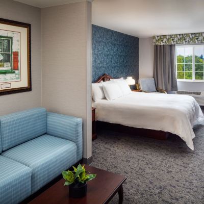 Superior Room Irish Cottage Inn & Suites Promo Code
