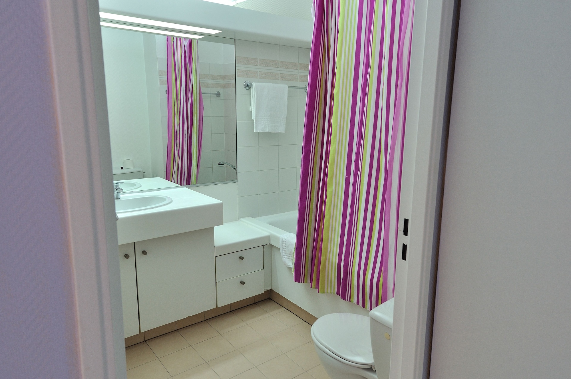 带阳台的海景一卧室公寓