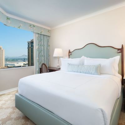 Deluxe King Room Windsor Court Hotel Promo Code