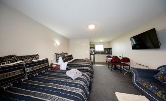 Willowbank Motel - Housity