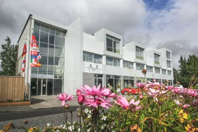 Bella Apartments & Rooms Hotele w: 