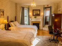 Beacon Inn 1087 Hotels in Brookline
