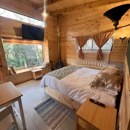 K m 6 River Lodge