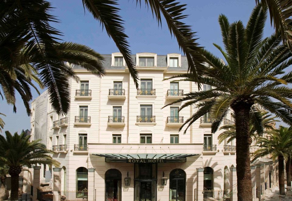 Royal Hotel Oran - MGallery Hotel Collection - Housity