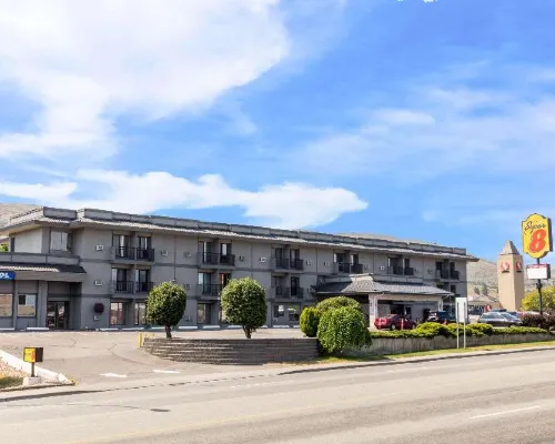 Quality Inn & Suites Hotels in Vernon
