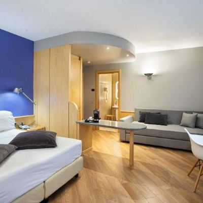 家庭房, 多張床, 無煙房 （French Size Bed 140 Cm）