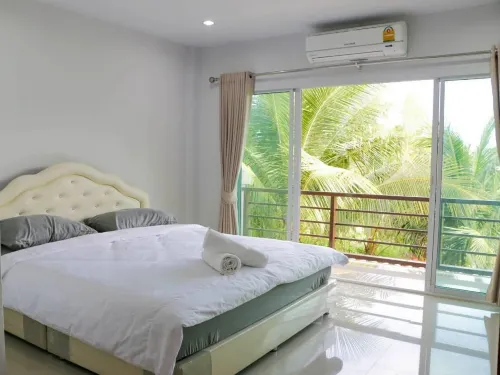 Aple Homestay