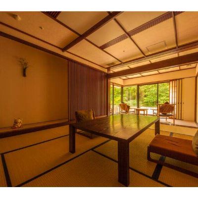 特別な日本/西洋風の部屋、景色の良い風呂付き（2ベッド）