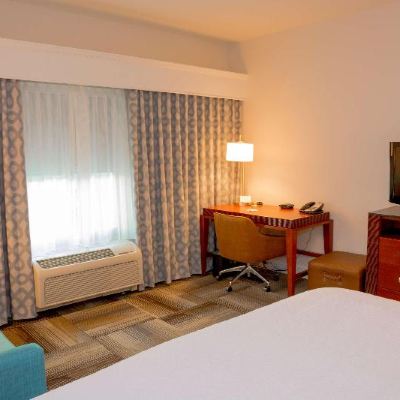 King Room-Non-Smoking Hampton Inn & Suites Riverside/Corona East Promo Code