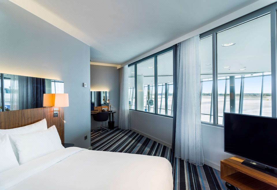 래디슨 블루 에어포트 터미널 호텔 전경