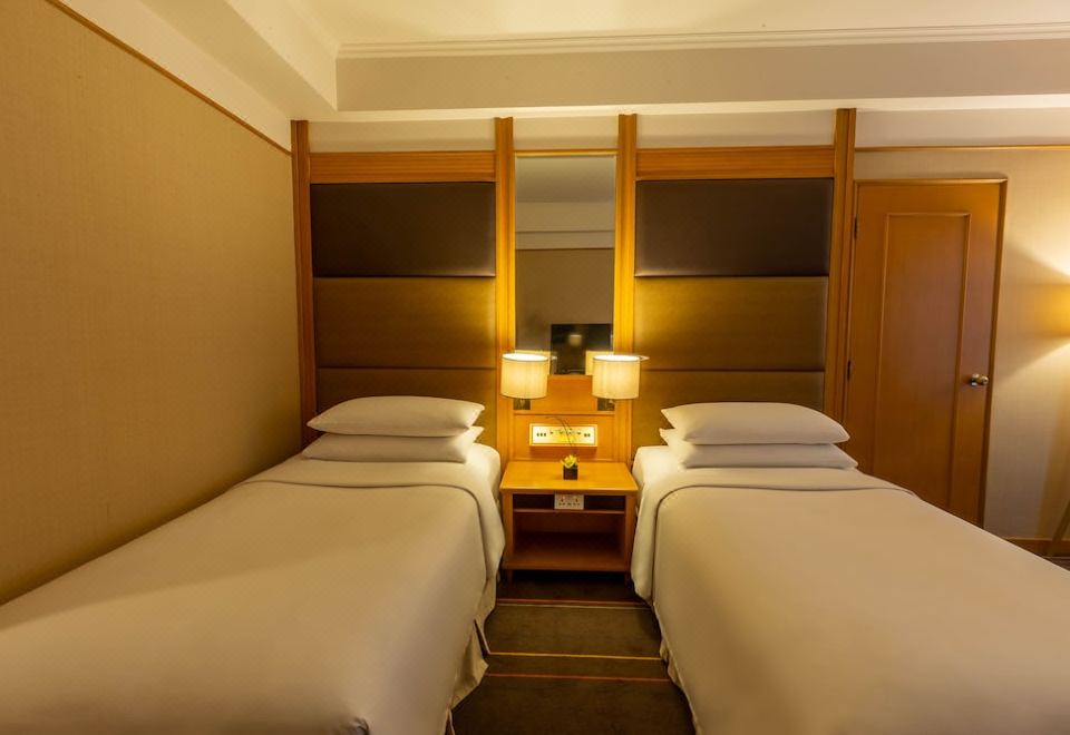 Renaissance Riverside Hotel SaigonDeluxe Twin Room With River View