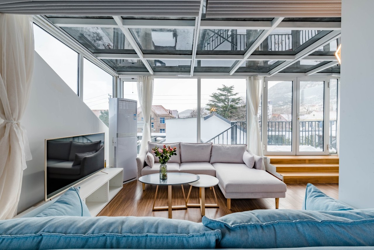 观山望海全景大床房（私享露台+轻纱帷幔+超大沙发）