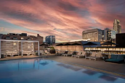 Omaha Marriott Downtown at the Capitol District Hotel a 