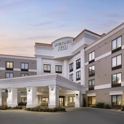 沃斯堡大學SpringHill Suites 酒店 鄰近諾布爾天文館的酒店