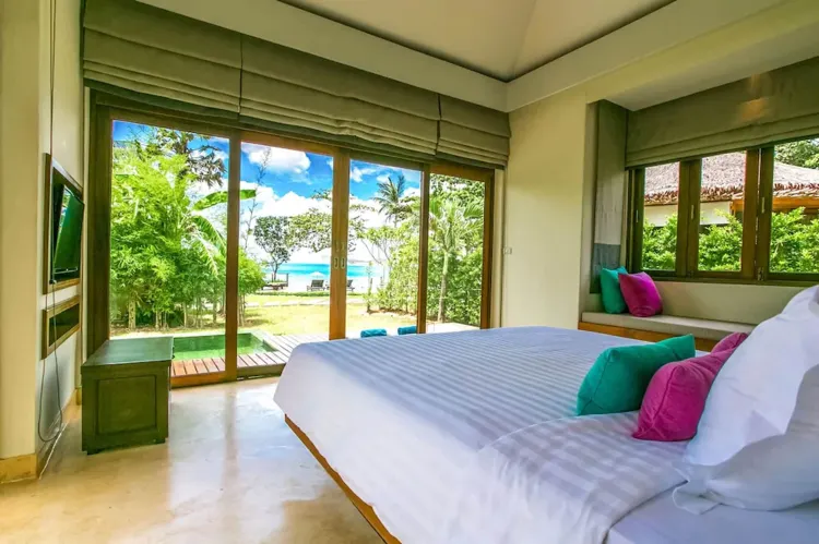Sea Shore Pool Villa