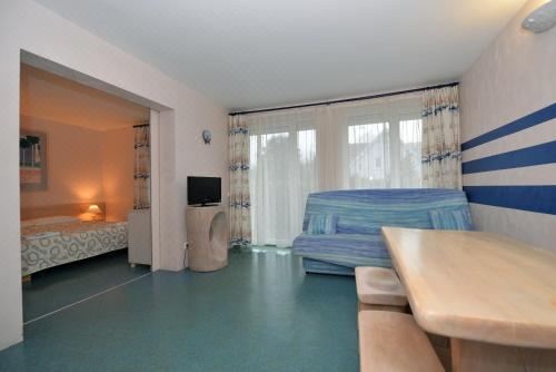 两卧室公寓 - 带露台