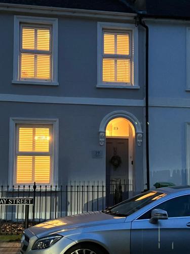 两卧室联排别墅