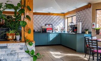 Econo Lodge Cleveland Southeast - Kent - Housity
