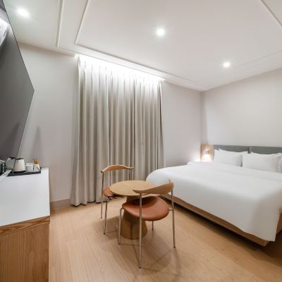 Suite (Bathtub, Random)) Changwon Palyongdong Praha Hotel 쿠폰