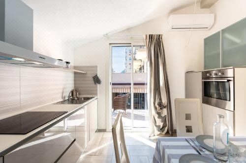 Hostdomus - Casa Madi Two-Bedroom Apartment