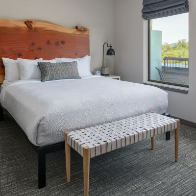 Suite, 1 King Bed, Fireplace, River View (Master Suite With Riverview Balcony A) The Independence Promo Code