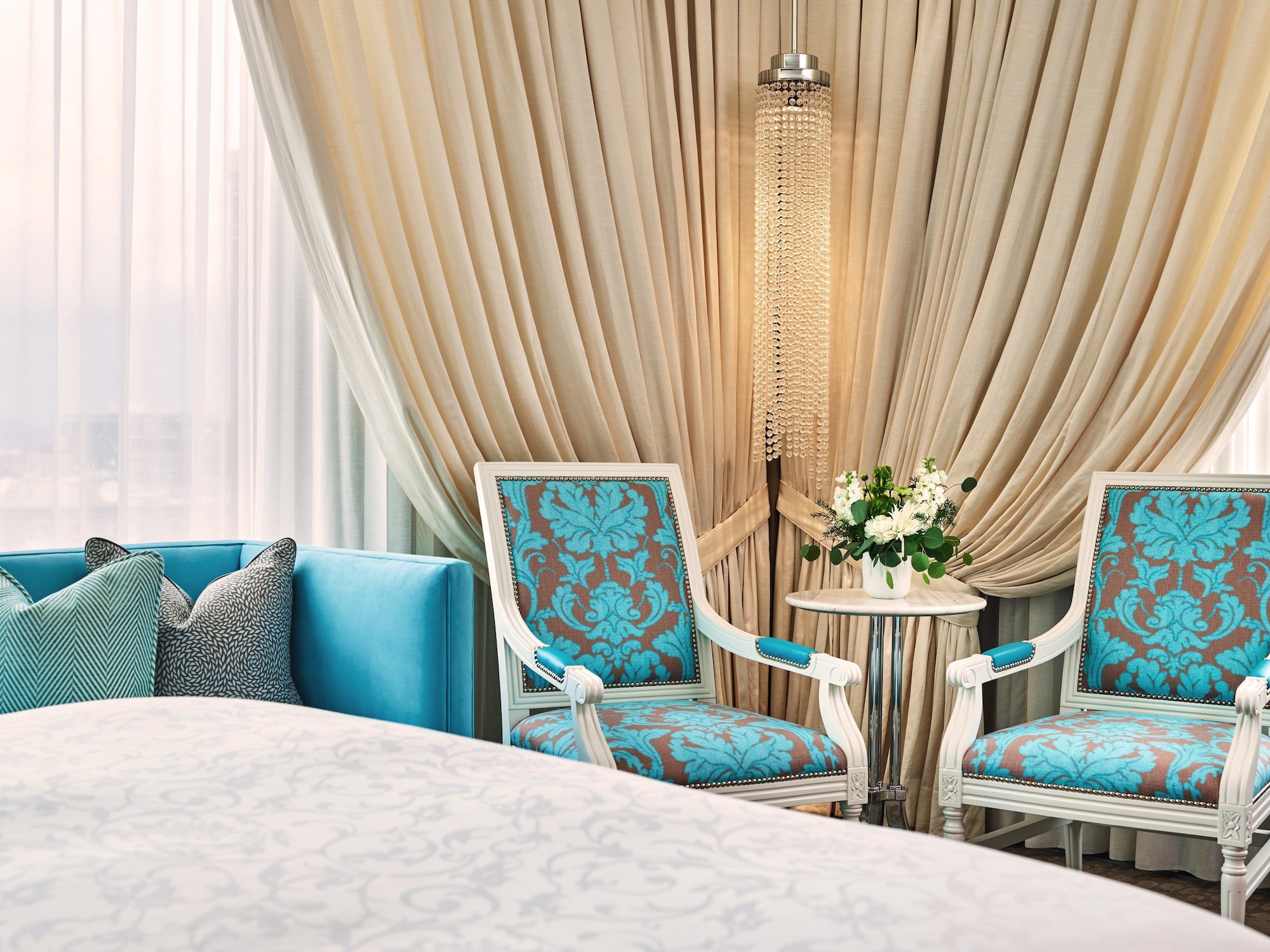 The Nines, a Luxury Collection Hotel, Portland高级特大床房