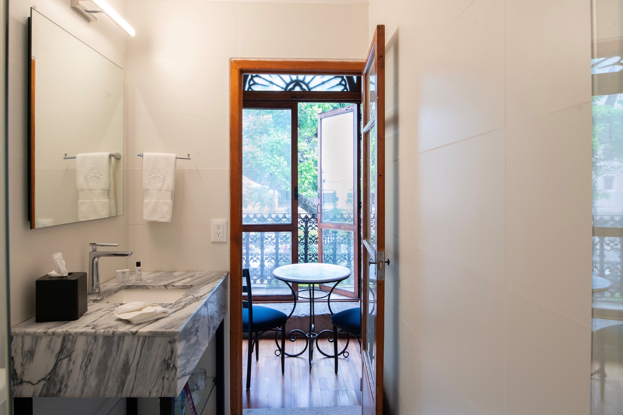 城景高级特大床房