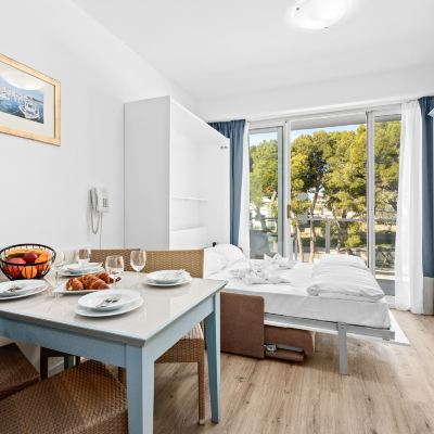 Family One-Bedroom Apartment With Balcony Resort del Mar Promo Code
