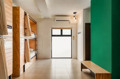 Nomads Hotel, Hostel & Rooftop Pool Cancun Ξενοδοχεία στην πόλη 