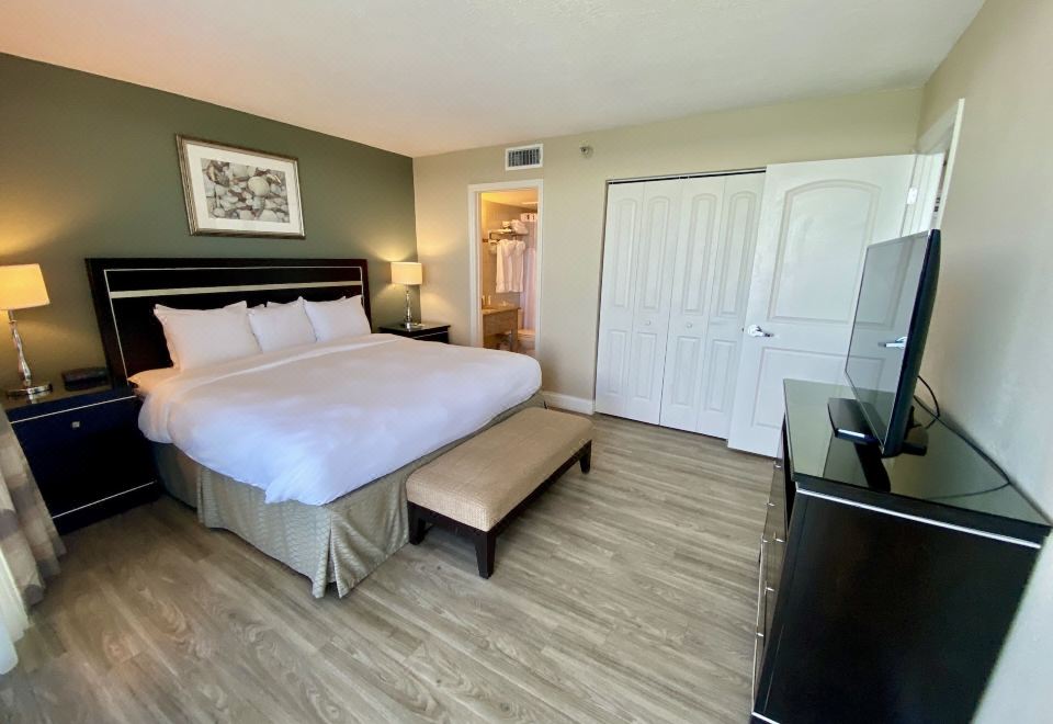 Radisson Suite Hotel OceanfrontSuite, 1 Bedroom, Non Smoking, Oceanfront (with 2 Person Sofa Bed)