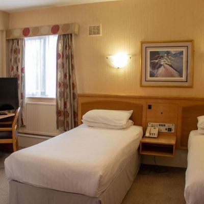 Family Room Alma Lodge Hotel Promo Code