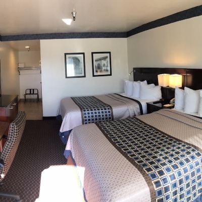 Standard Room, 2 Queen Beds Oakridge Inn Promo Code
