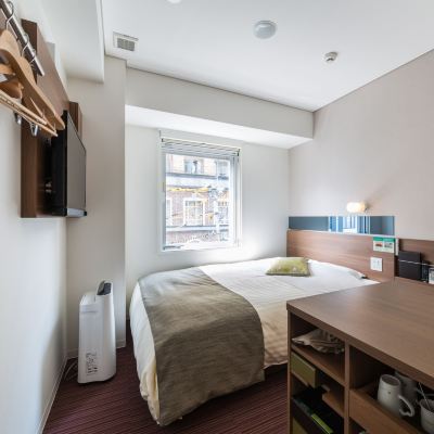 エキストラルーム(ダブルベッド+広いデスク) スーパーホテル Lohas 博多駅・筑紫口天然温泉 クーポン