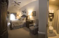 Black Bear Manor