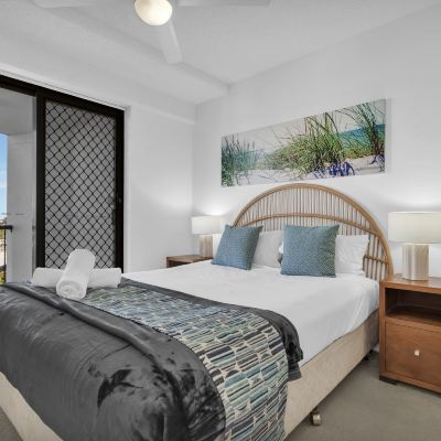3 Bedroom Apartment-Meridian Tower-Property Adjacent Rolling Surf Resort Promo Code