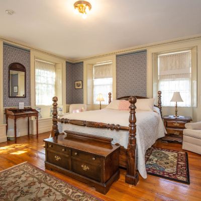 Standard Queen Room-Melissa Clark Currier Inn Promo Code
