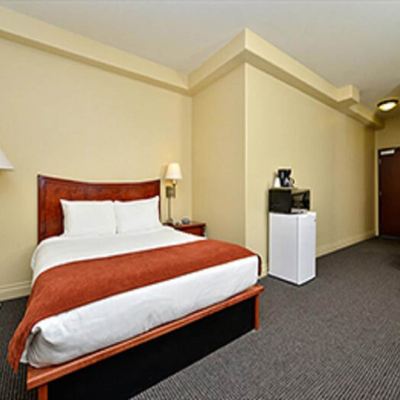Queen Room-Accessible Blue Spruce Inn Promo Code