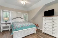 Gorgeous and Spacious 4 Bedroom Villa - 8D Windermere by the Sea Villa