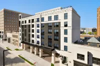 106 Jefferson Huntsville, Curio Collection by Hilton Hôtels à : 