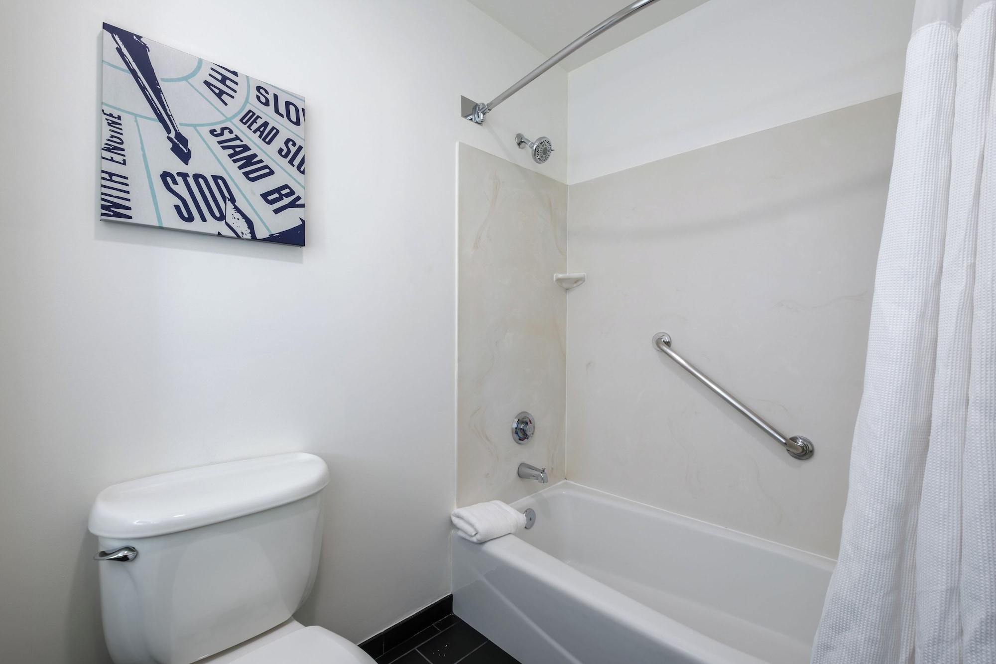 大型特大床一室房带梳化床